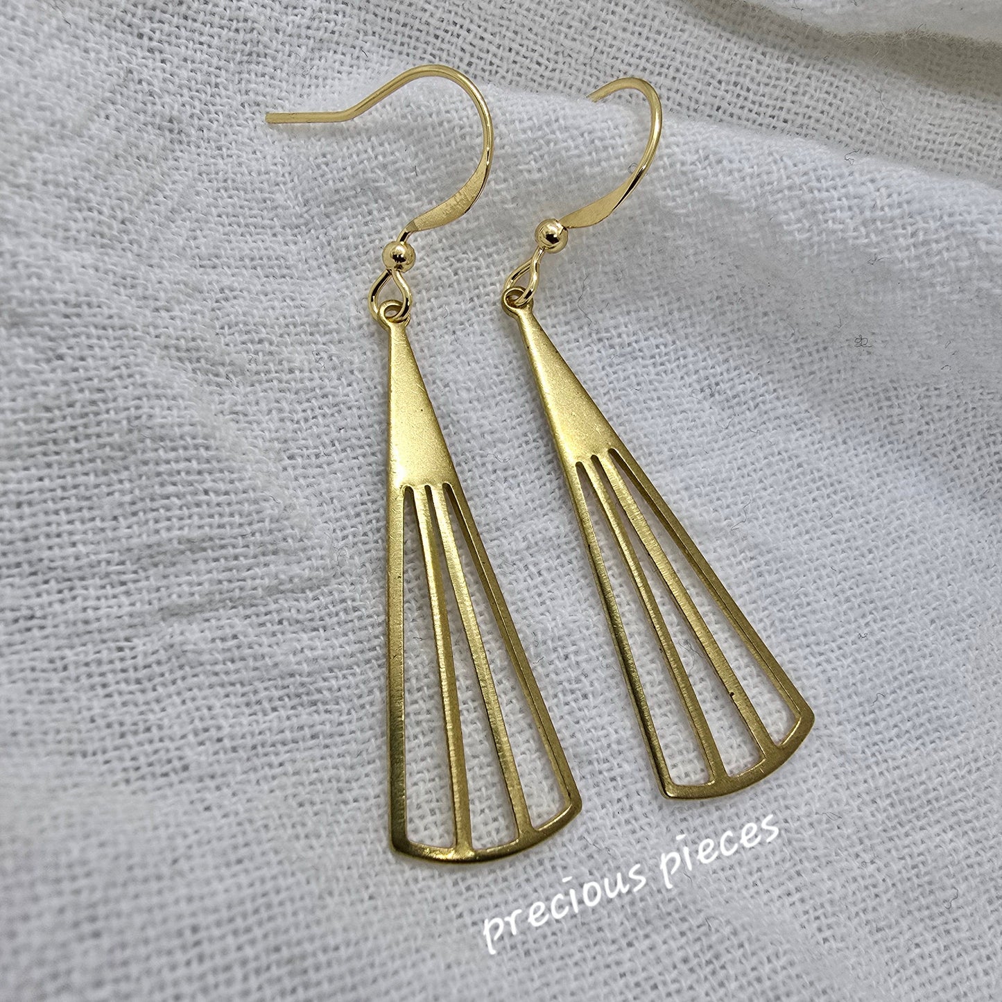 Scallop Dangle Earrings