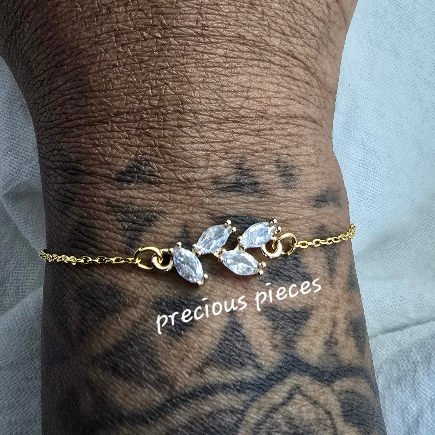 Zirconia Leaf Bracelet