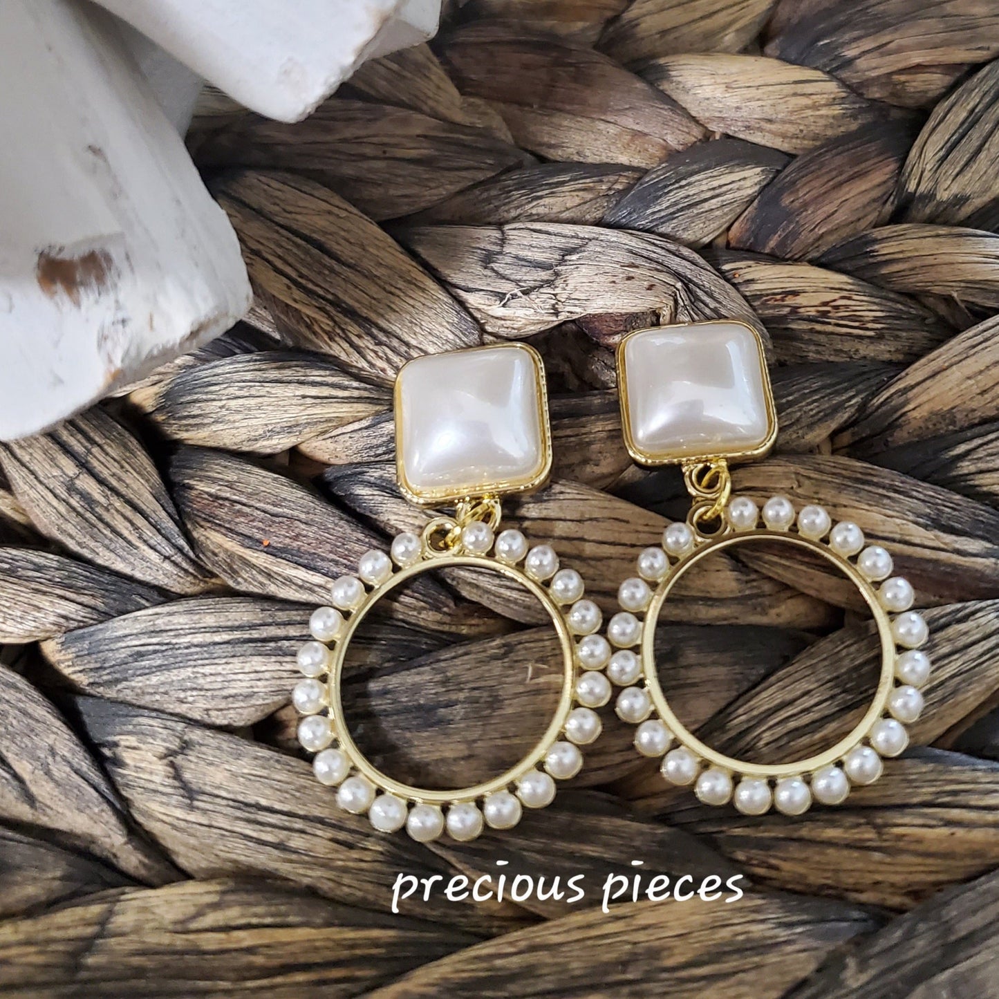 Circle of Pearls Earrings