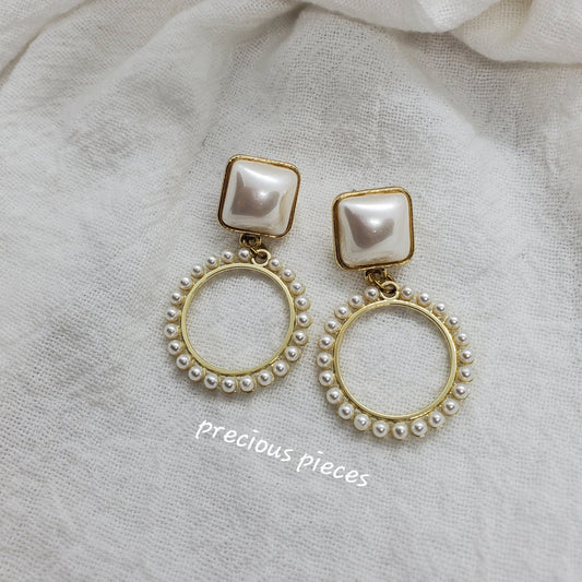 Circle of Pearls Earrings