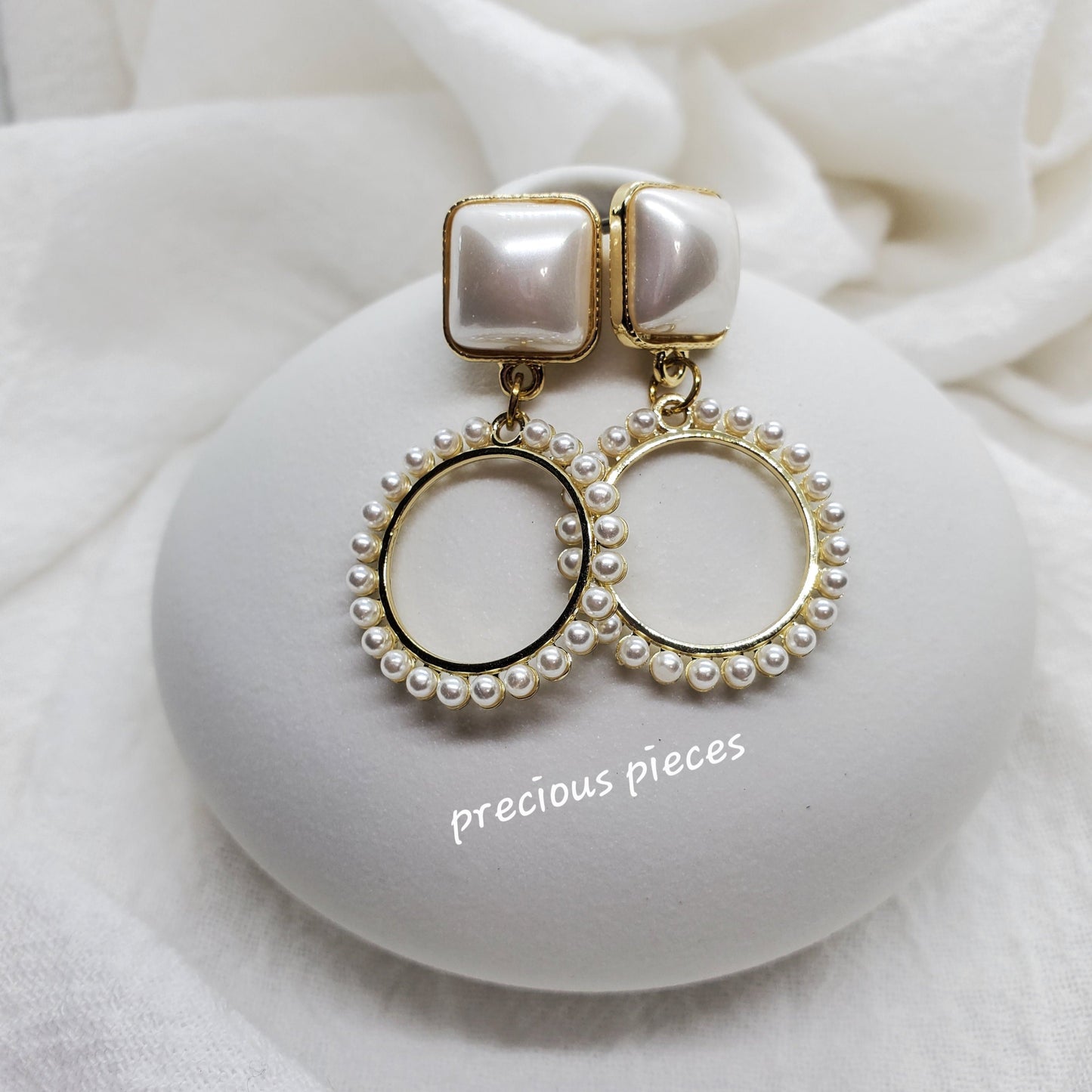 Circle of Pearls Earrings