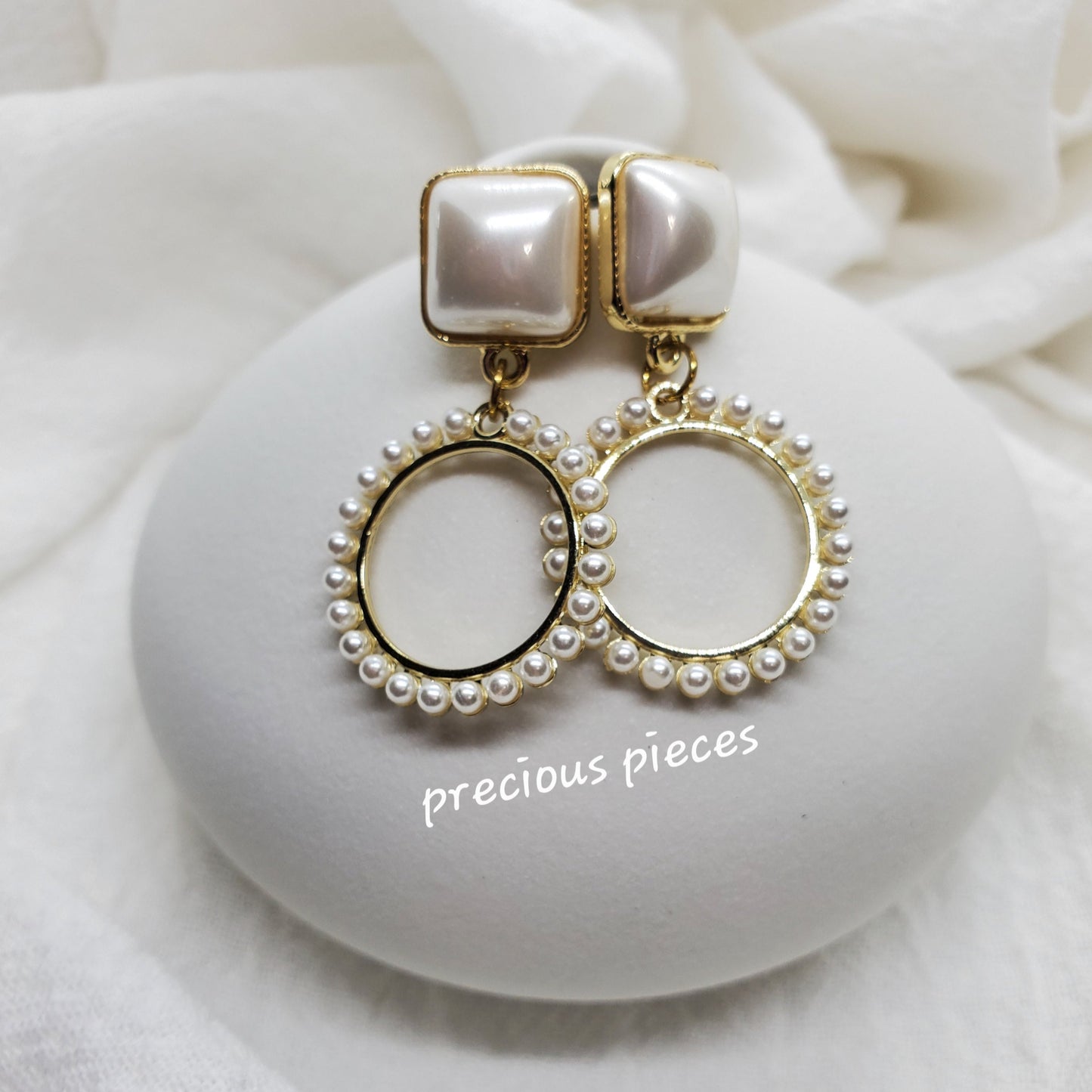 Circle of Pearls Earrings