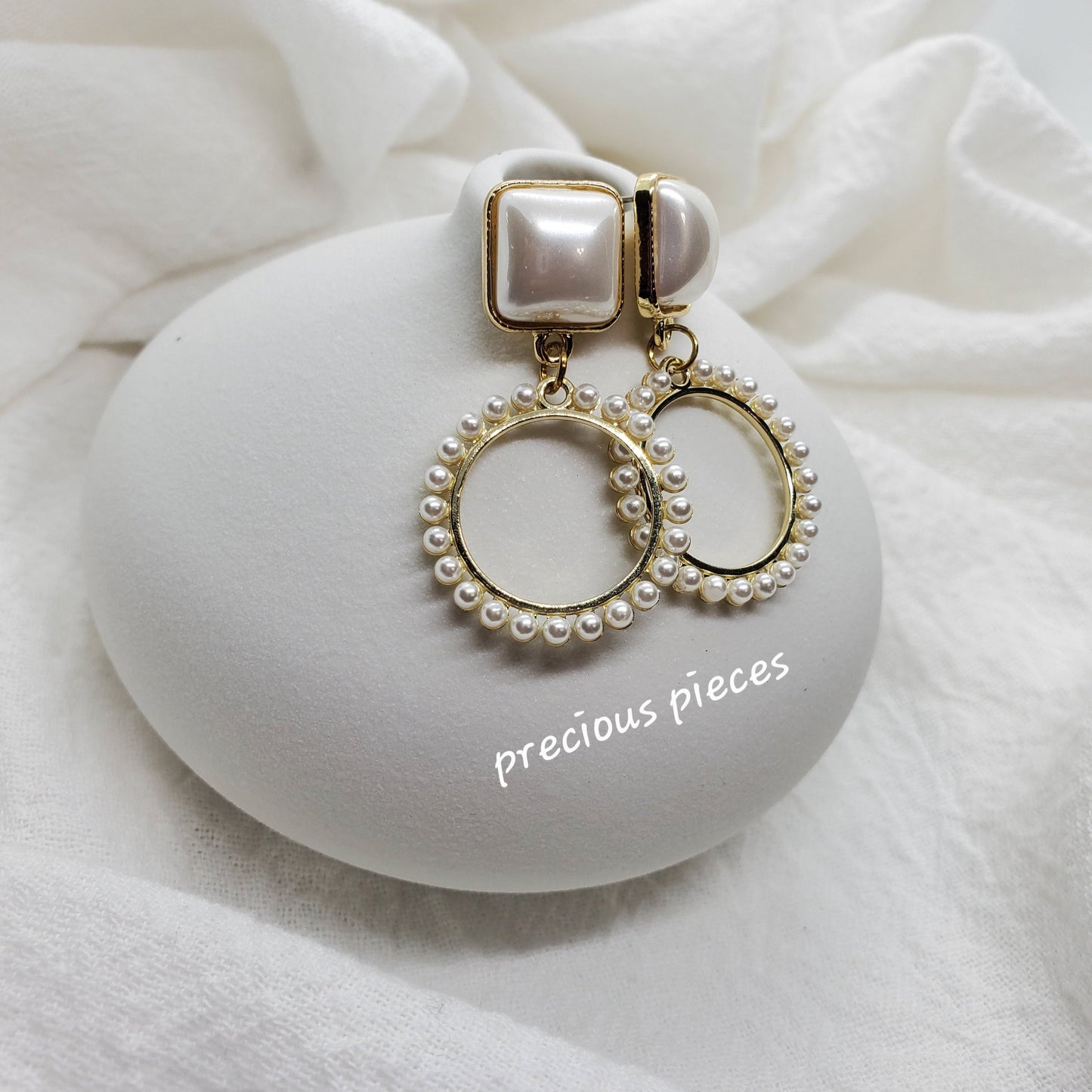 Circle of Pearls Earrings