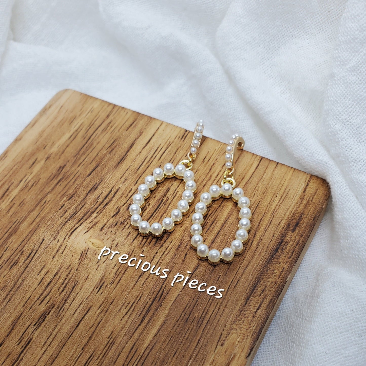 Pearl Oval Earrings