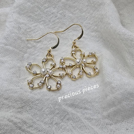 Pearl Flower Earrings