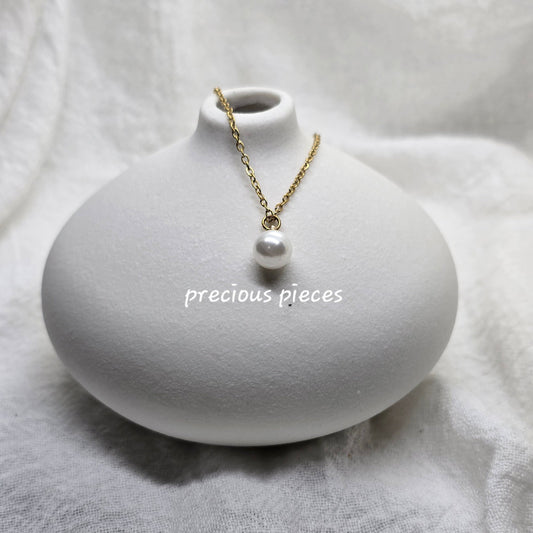 Gold Pearl Necklace