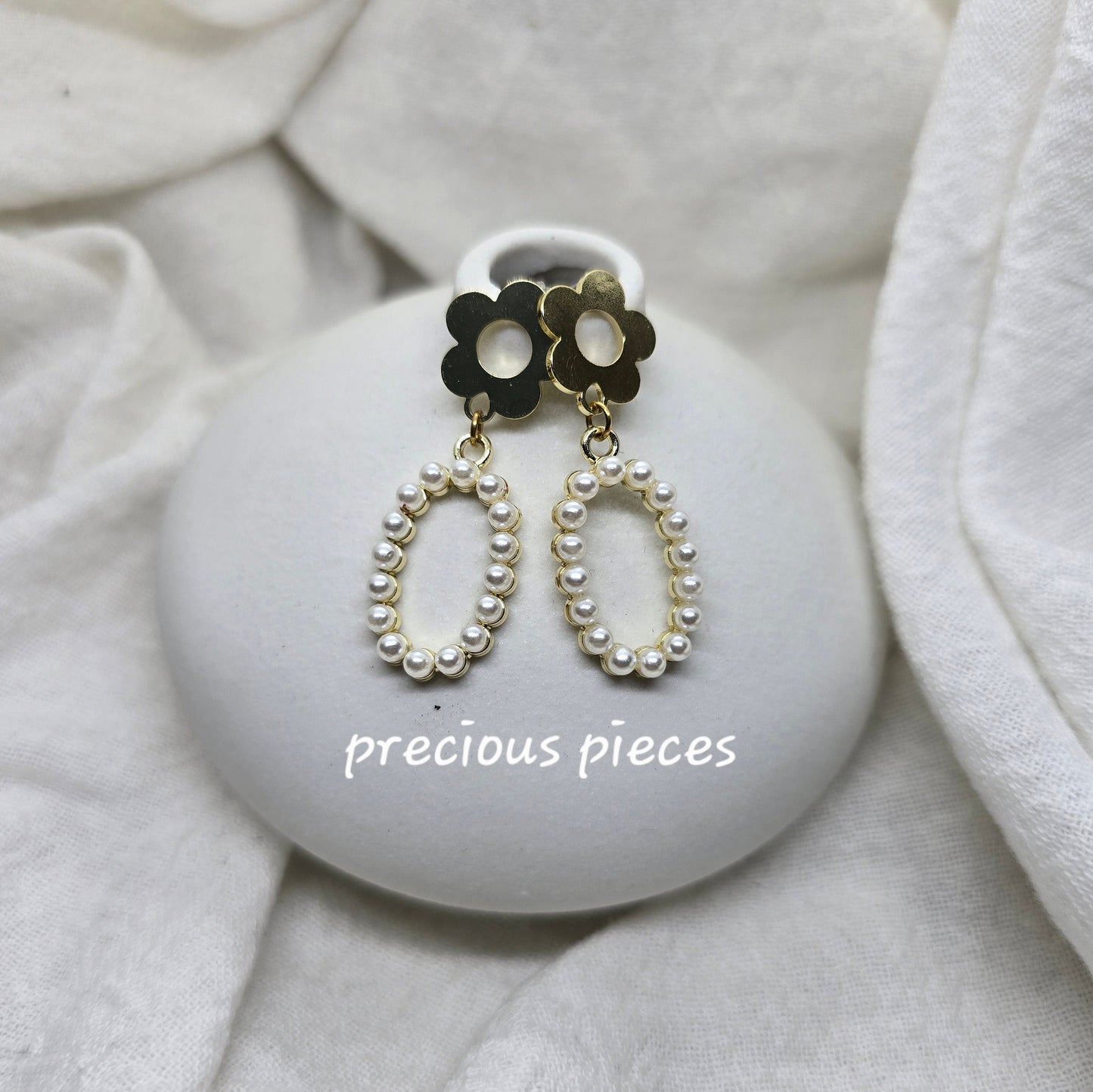 Pearl Oval Earrings