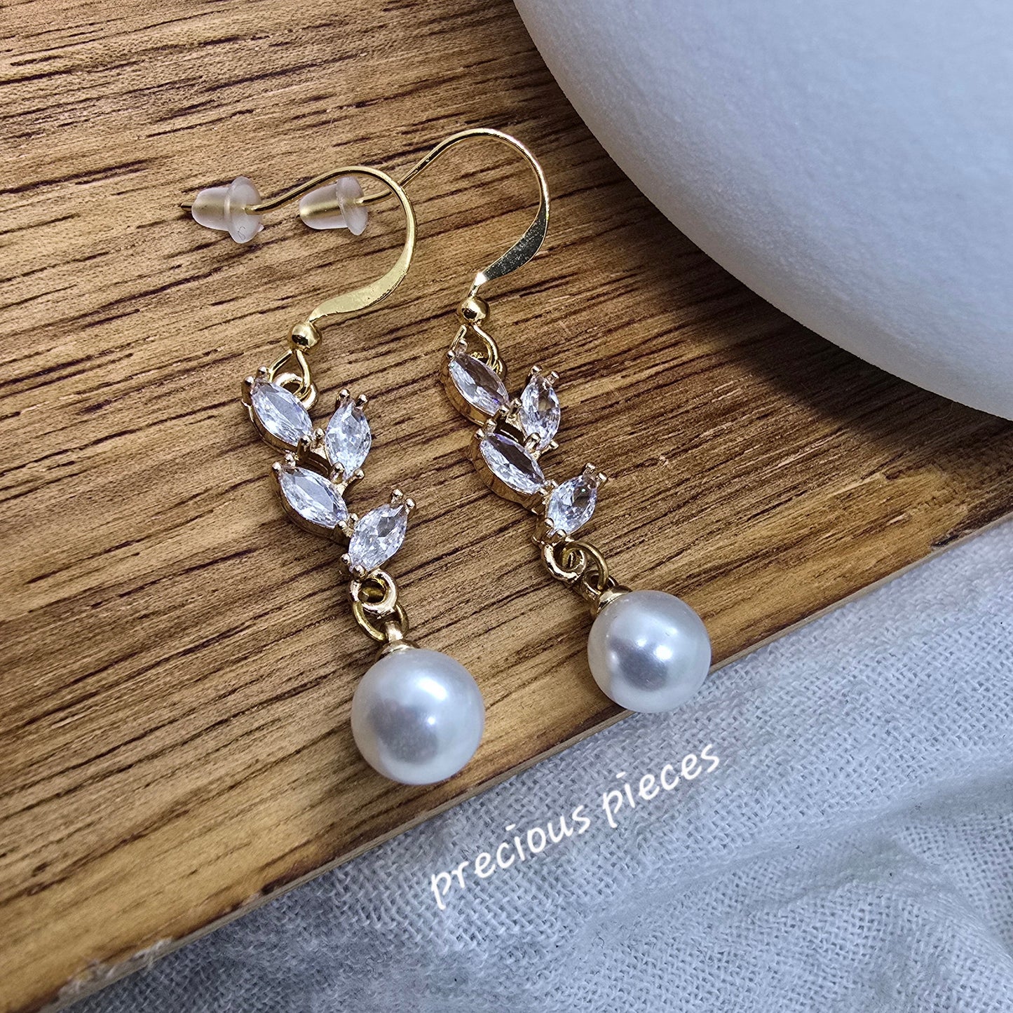Cubic Zirconia Branch Pearl Earrings